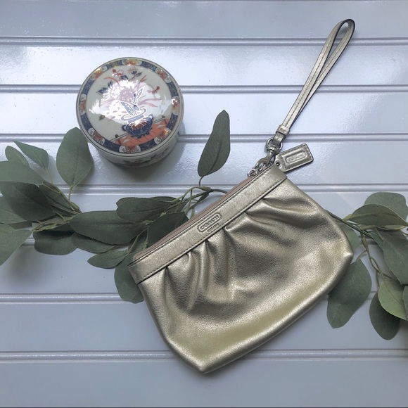 Coach - Picture 2 of 2